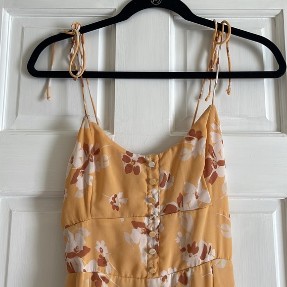 Abercrombie & Fitch midi to maxi length with slit - size XS - Picture 3 of 3